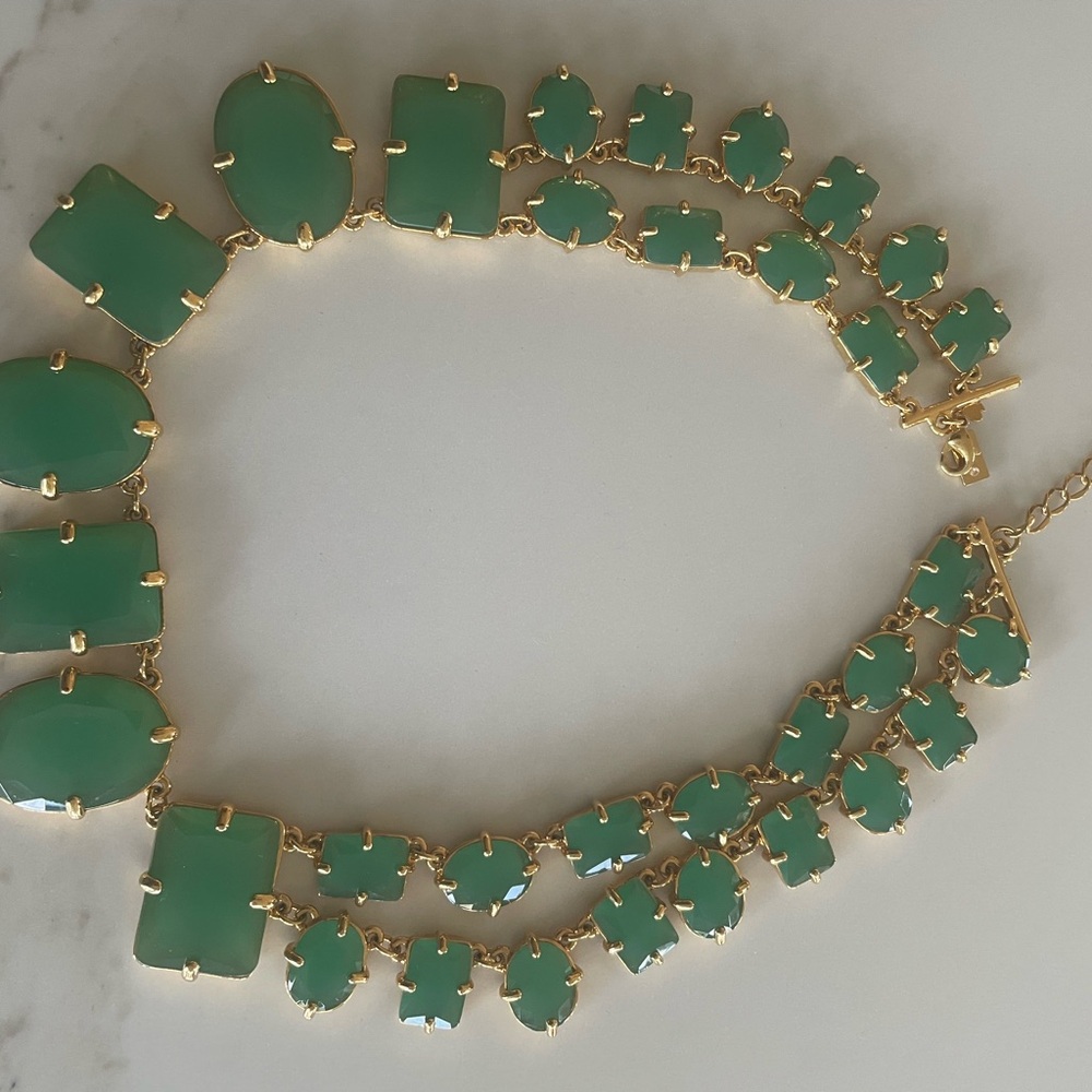 Gorgeous, Pristine Piece Kate Spade ♠️ Green and Gold Statement Necklace
